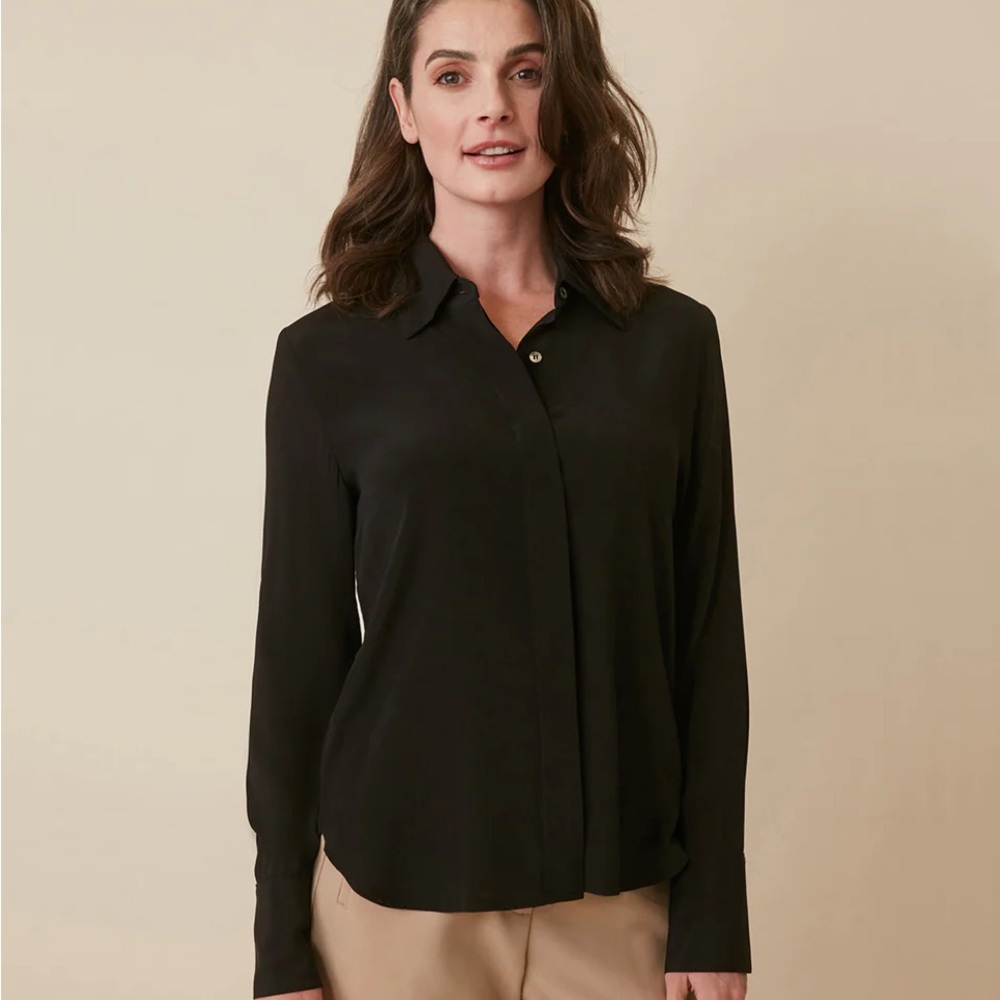 Numi Simone Silk Blouse – Black | Washable & Stain-Resistant | Made in Canada